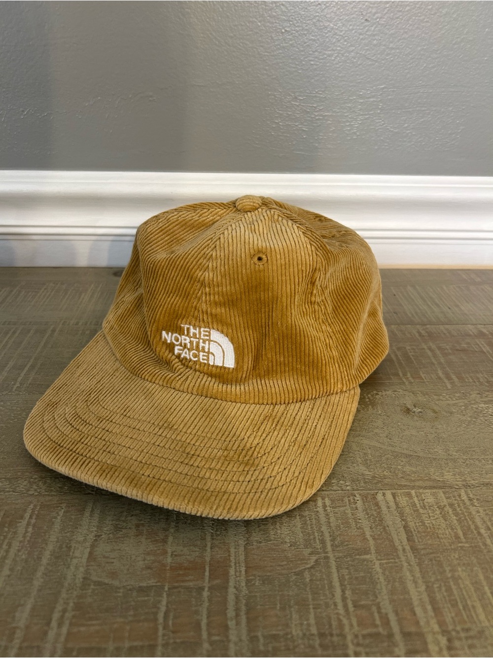 *NWOT* The North Face Tan Corduroy Logo Embroidered Hat